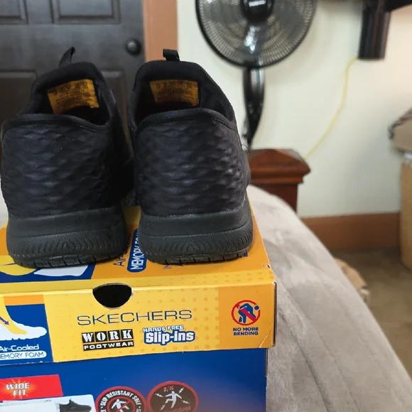 Skechers Women's Black Slip-On Work Athletic Shoes - Picture 2 of 2